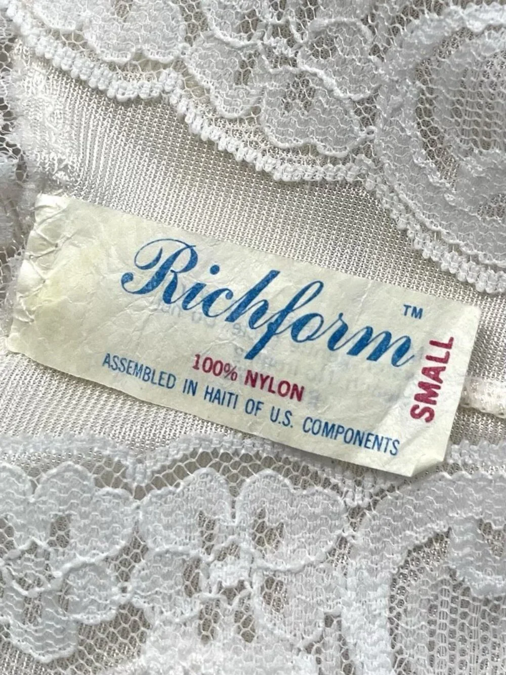VTG RICHFORM Womens SMALL White Satin Nylon & Lace Trim CAMISOLE Lingerie EUC
